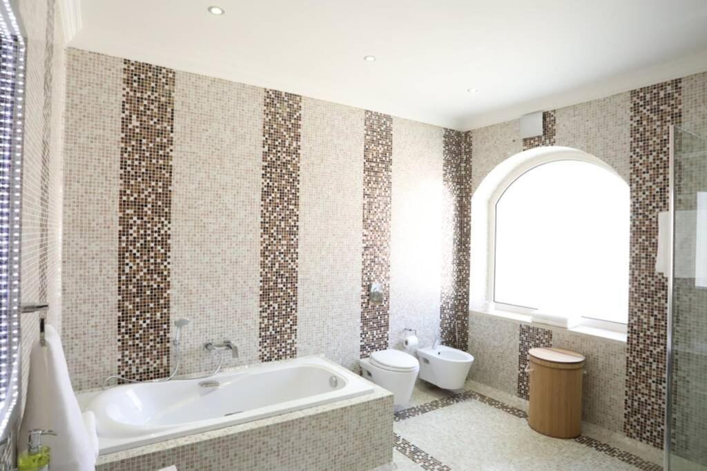 Villa Sea Breeze Sweimeh Kültér fotó